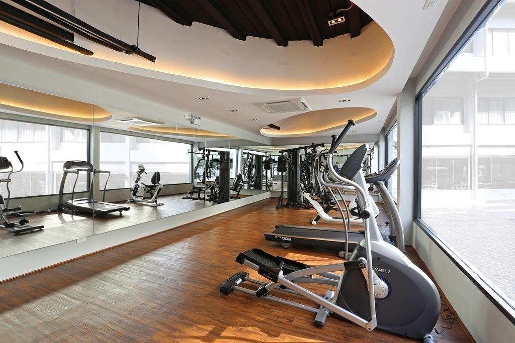 S Ratchada Leisure Hotel - Sha Plus Μπανγκόκ Εξωτερικό φωτογραφία A gym in a hotel