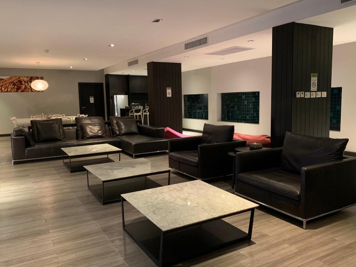 S Ratchada Leisure Hotel - Sha Plus Μπανγκόκ Εξωτερικό φωτογραφία The lounge at KLIA