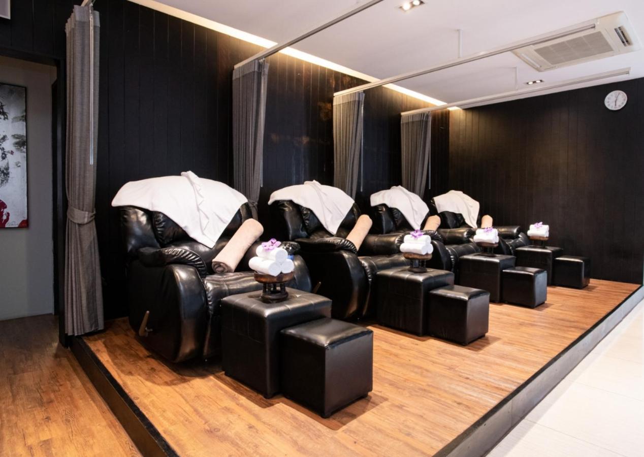 S Ratchada Leisure Hotel - Sha Plus Μπανγκόκ Εξωτερικό φωτογραφία Massage chairs